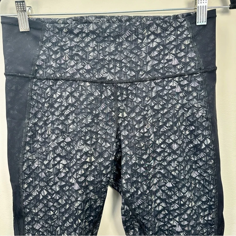 Lululemon Featherlight Light 7/8 Tight, Iridescent Multi Black Luxtreme, 10